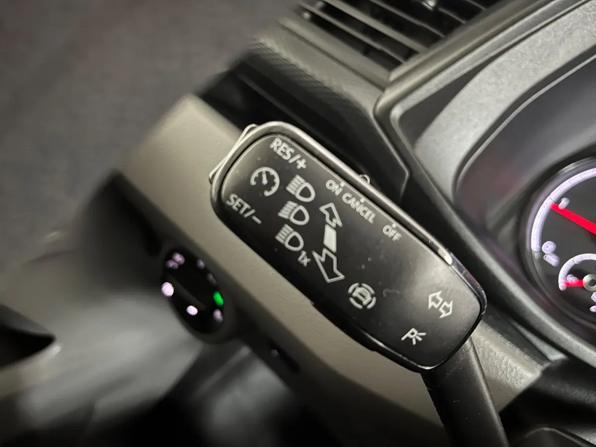 Automaat DSG Servicewagen 2.0 TDI 150pk L2H1 3Persoons Sortimo Inrichting, Airco, Navigatie, RIJKLAARPRIJS!