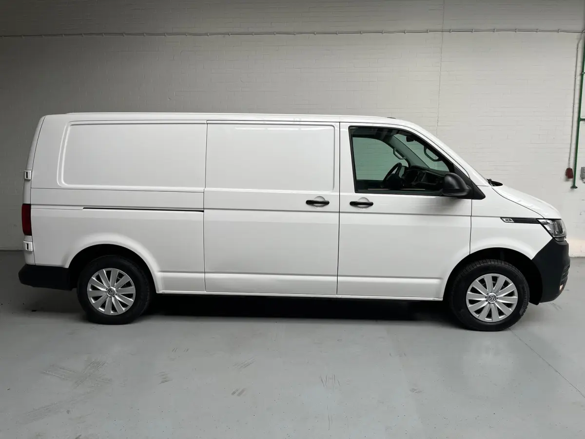 Automaat DSG Servicewagen 2.0 TDI 150pk L2H1 3Persoons Sortimo Inrichting, Airco, Navigatie, RIJKLAARPRIJS!