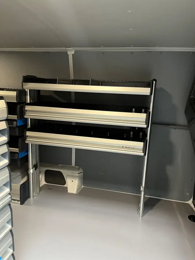 Automaat DSG Servicewagen 2.0 TDI 150pk L2H1 3Persoons Sortimo Inrichting, Airco, Navigatie, RIJKLAARPRIJS!