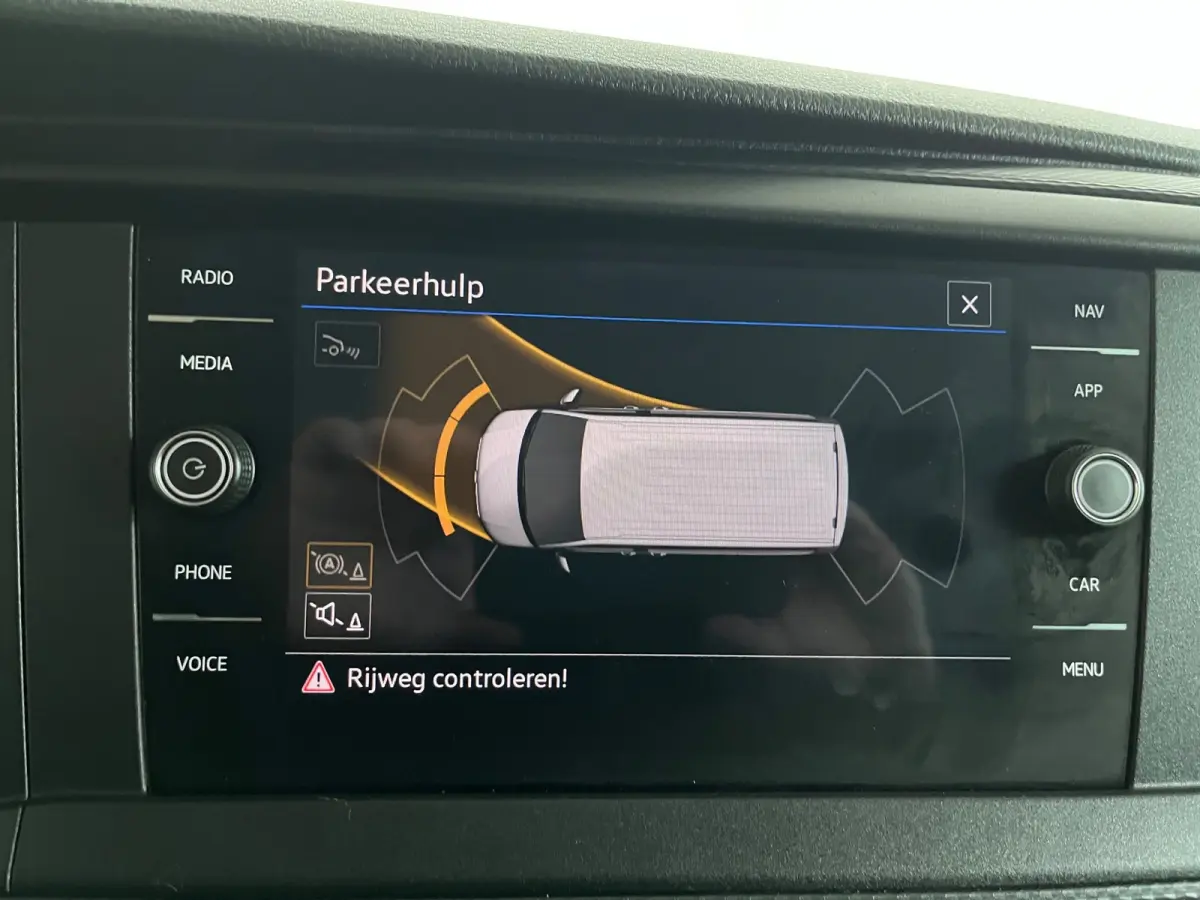 Automaat DSG Servicewagen 2.0 TDI 150pk L2H1 3Persoons Sortimo Inrichting, Airco, Navigatie, RIJKLAARPRIJS!
