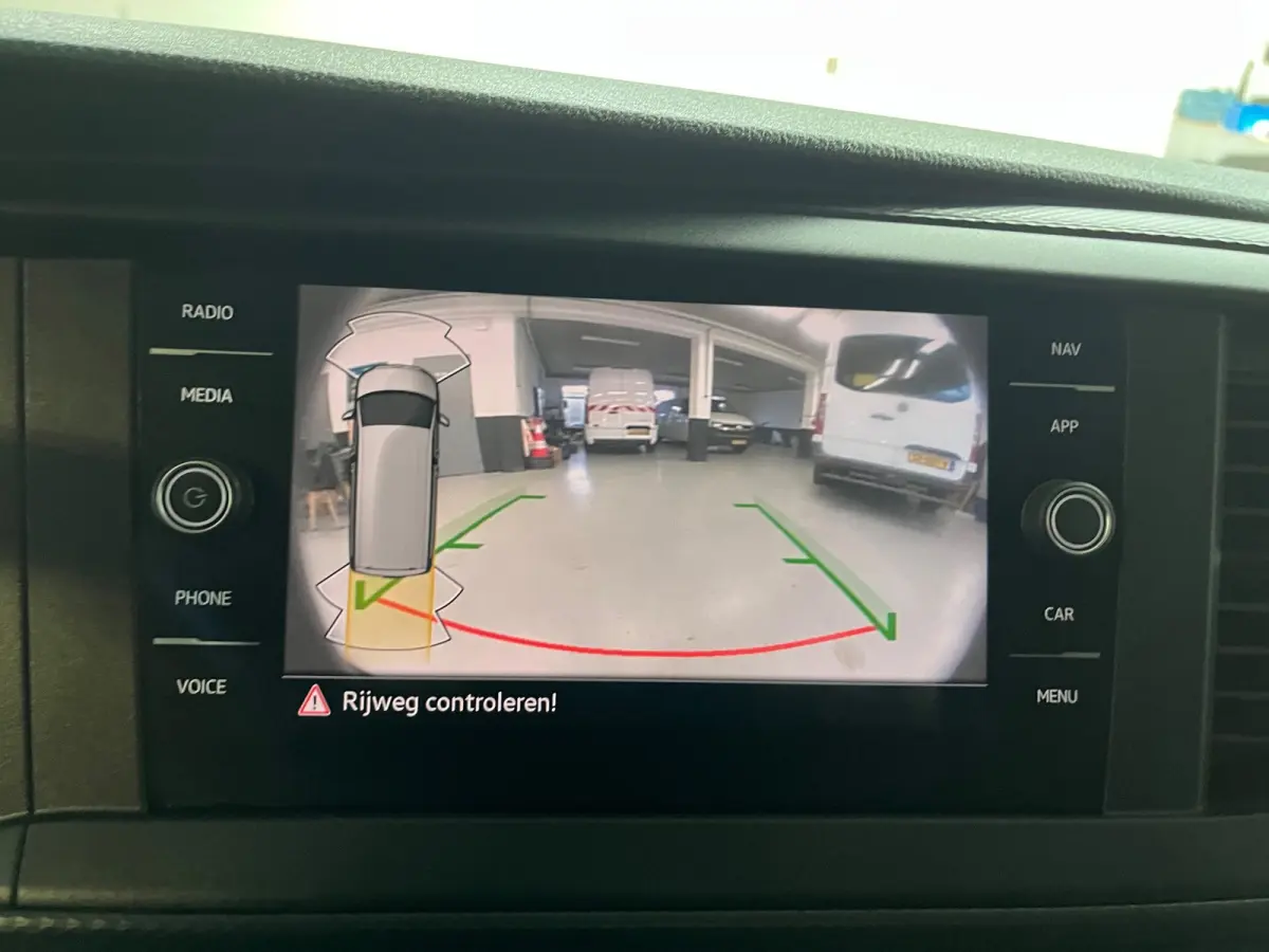 Automaat DSG Servicewagen 2.0 TDI 150pk L2H1 3Persoons Sortimo Inrichting, Airco, Navigatie, RIJKLAARPRIJS!