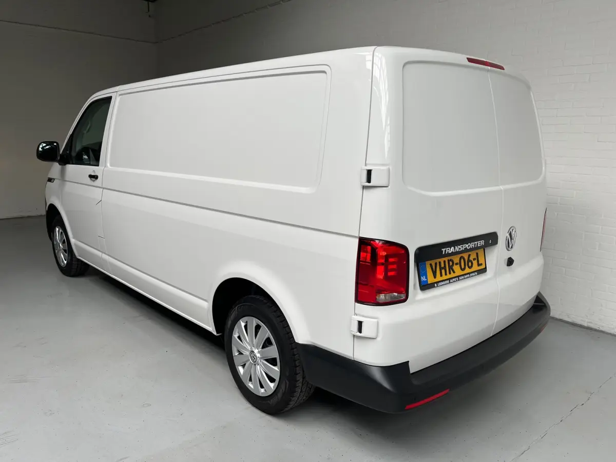 Automaat DSG Servicewagen 2.0 TDI 150pk L2H1 3Persoons Sortimo Inrichting, Airco, Navigatie, RIJKLAARPRIJS!