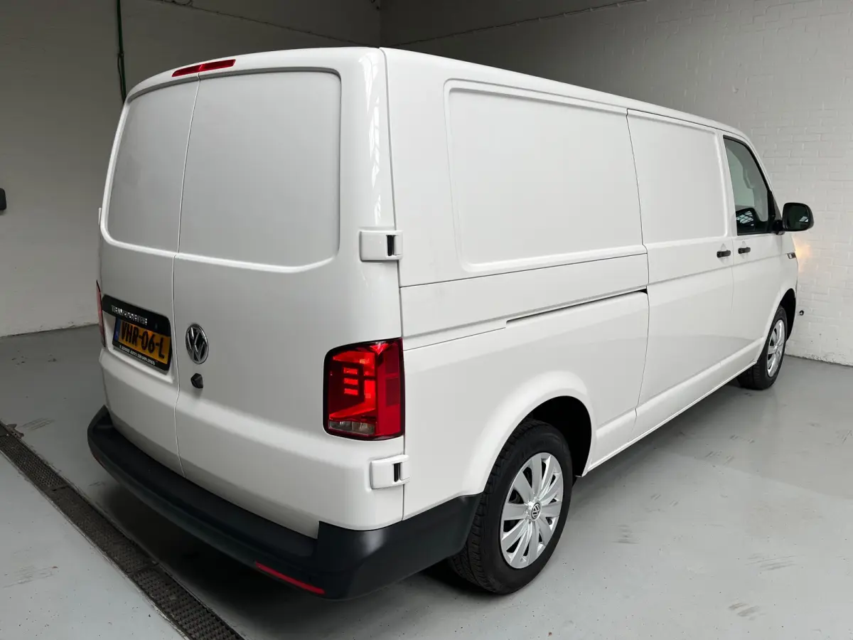 Automaat DSG Servicewagen 2.0 TDI 150pk L2H1 3Persoons Sortimo Inrichting, Airco, Navigatie, RIJKLAARPRIJS!