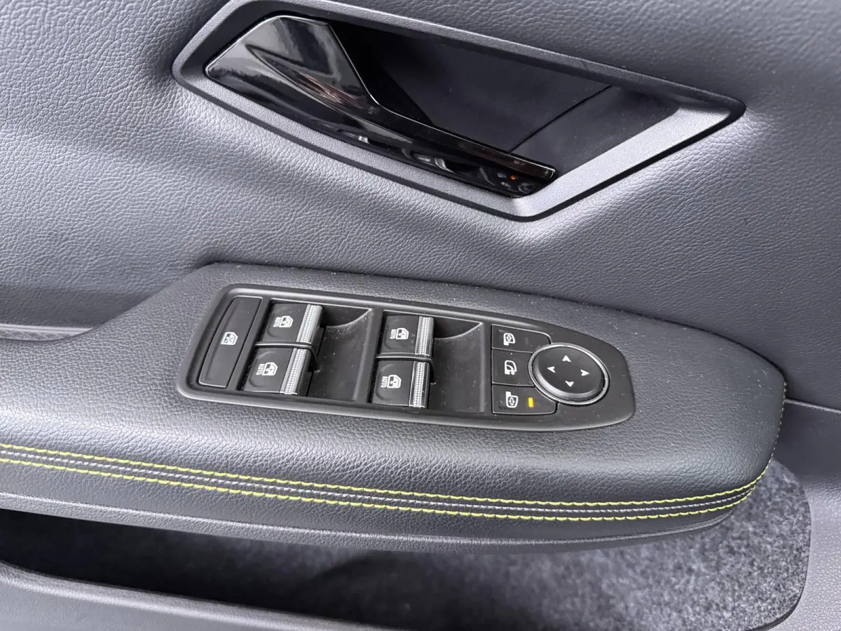 E-Tech techno 220 pk long range | advanced driving assist | harman kardon | Pack Comfort Extra |