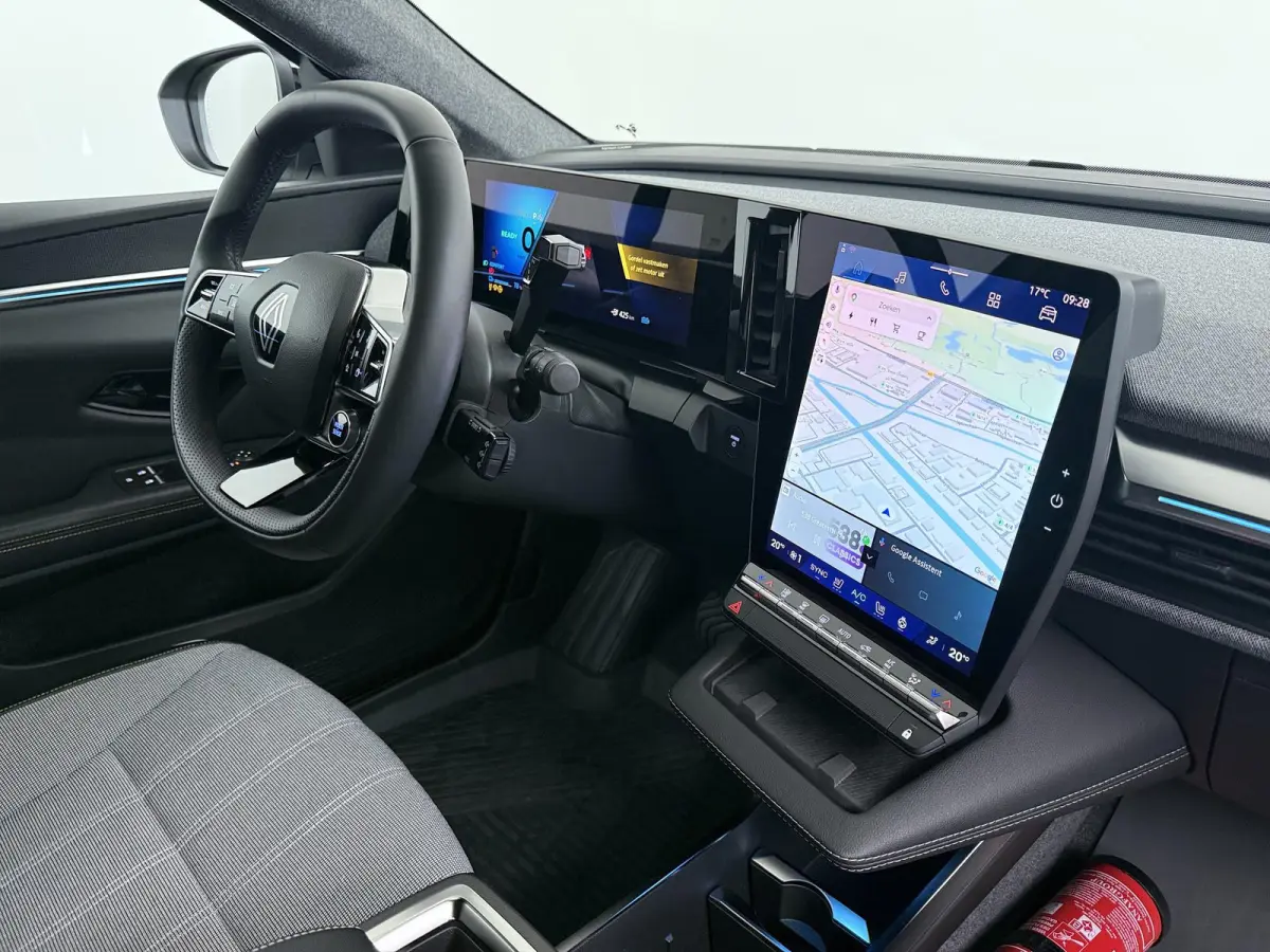 E-Tech techno 220 pk long range | advanced driving assist | harman kardon | Pack Comfort Extra |