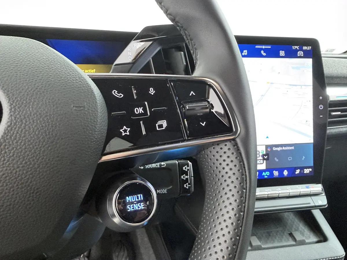 E-Tech techno 220 pk long range | advanced driving assist | harman kardon | Pack Comfort Extra |