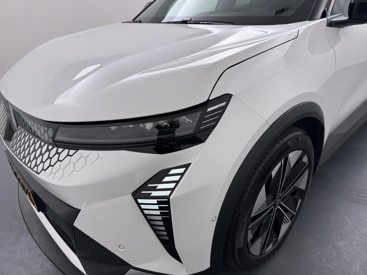 E-Tech techno 220 pk long range | advanced driving assist | harman kardon | Pack Comfort Extra |