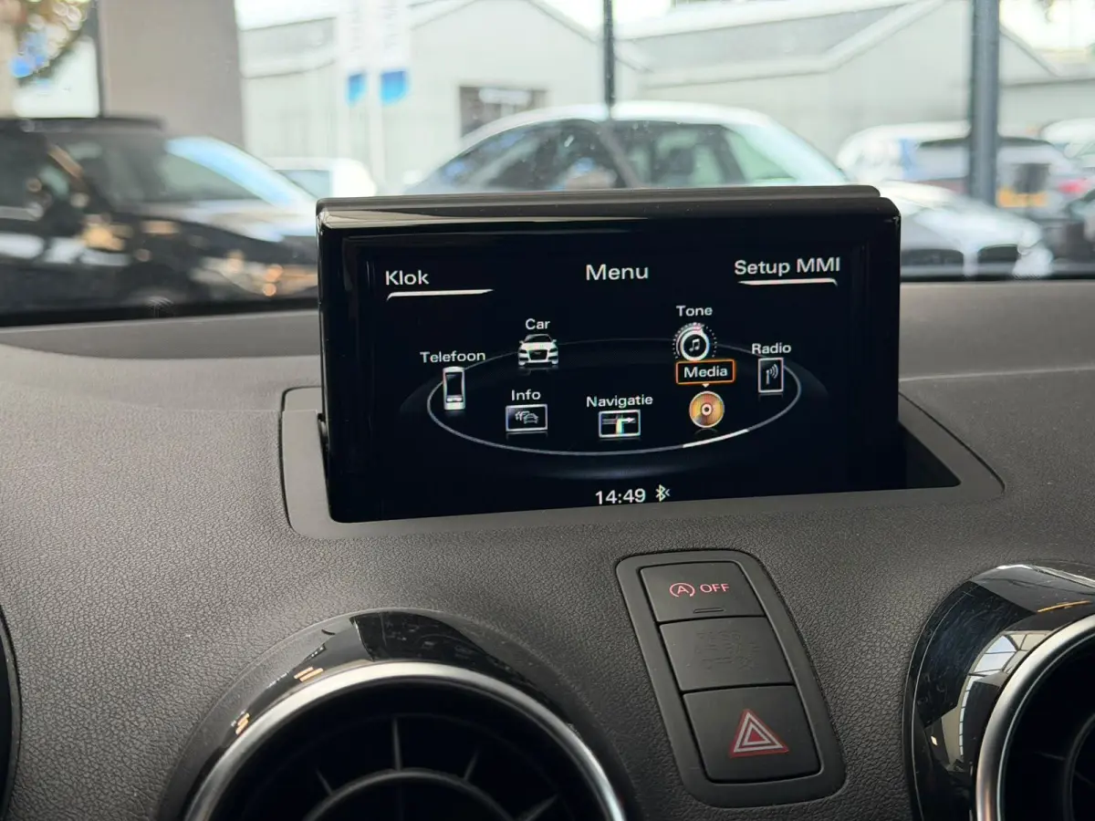 1.0 TFSI Pro S-Line / Automaat /