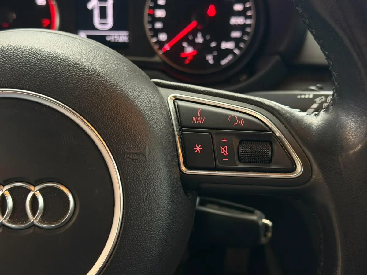 1.0 TFSI Pro S-Line / Automaat /
