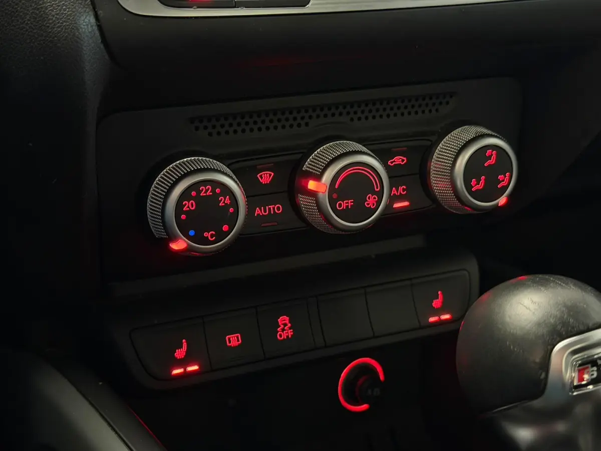 1.0 TFSI Pro S-Line / Automaat /