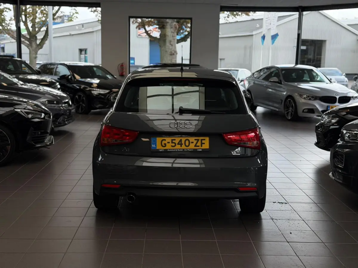 1.0 TFSI Pro S-Line / Automaat /