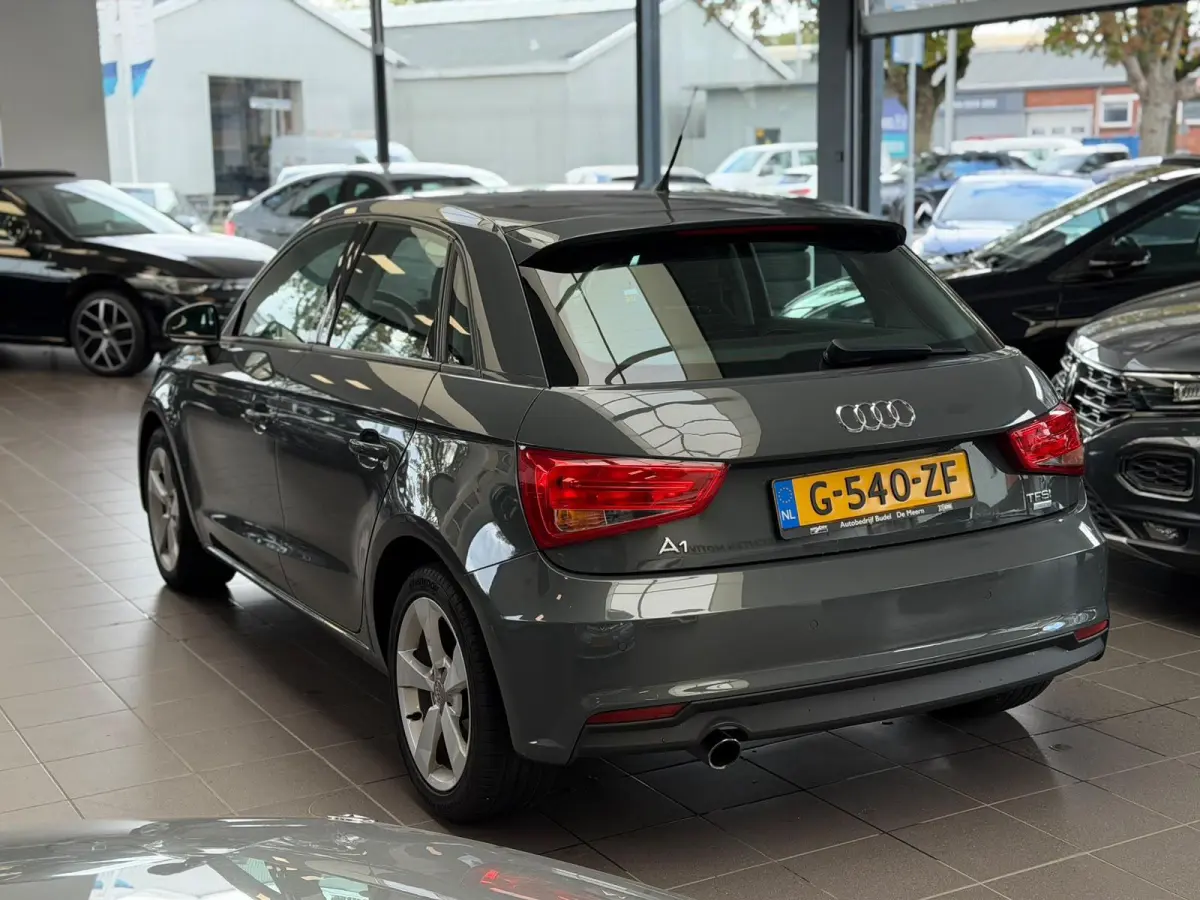 1.0 TFSI Pro S-Line / Automaat /