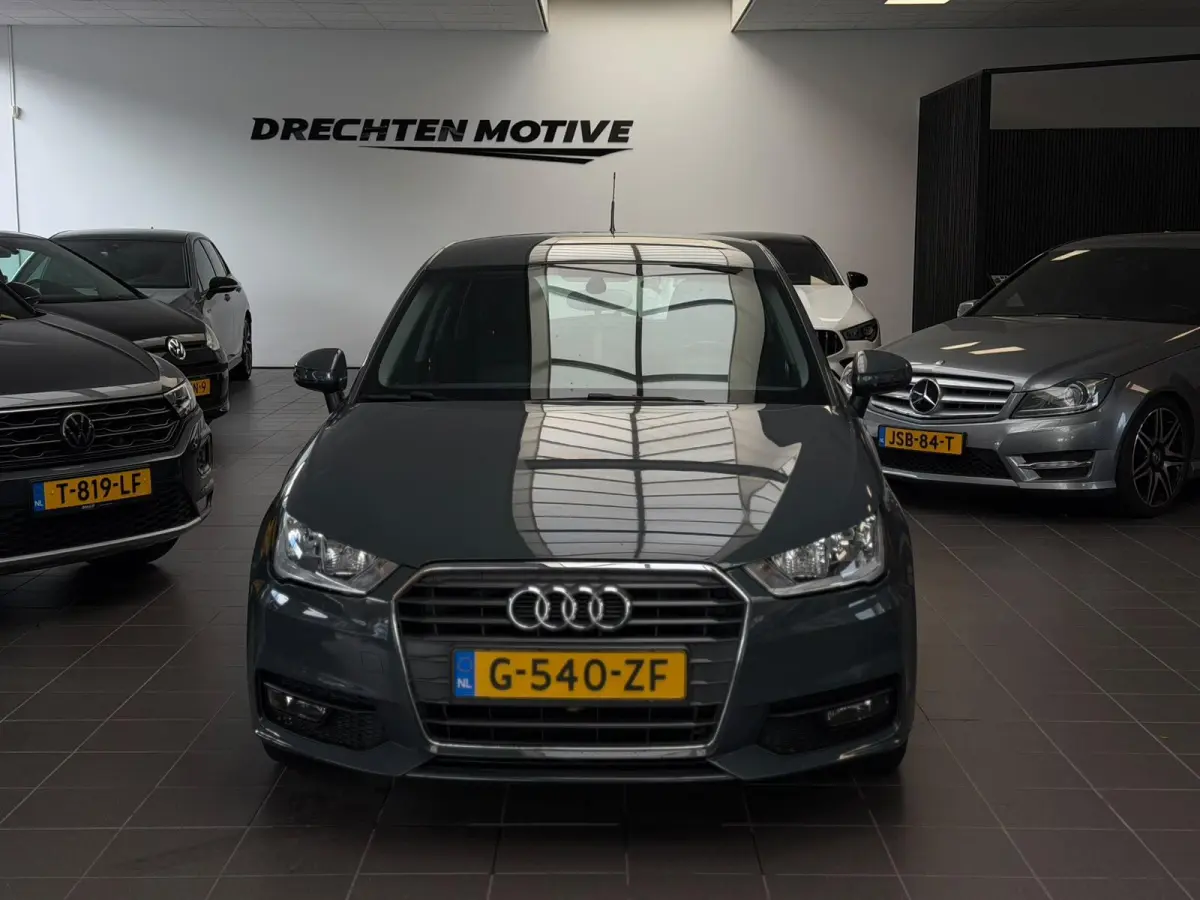 1.0 TFSI Pro S-Line / Automaat /
