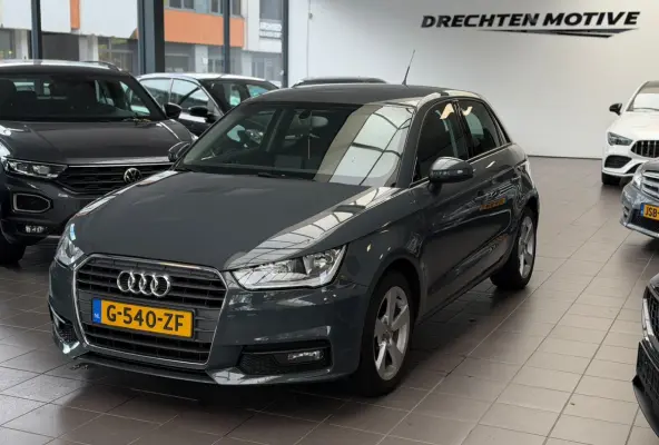 1.0 TFSI Pro S-Line / Automaat /