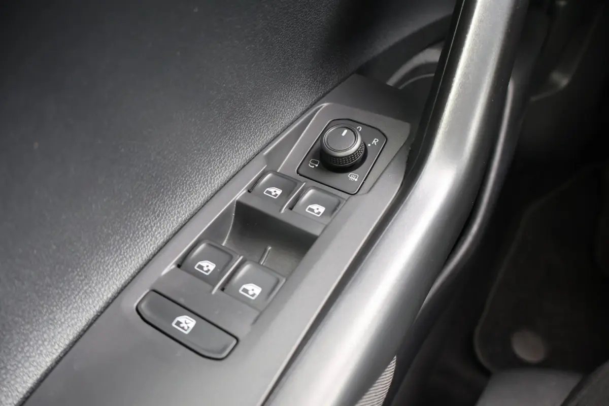 1.0 TSI 95pk Life | Navigatie | Camera | Carplay | Adaptive Cruise