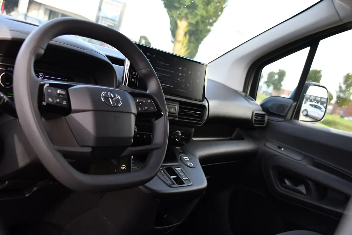 Professional 50 kWh Virtual, Camera, Cruise, Carplay, Multimedia, Standkachel, 136pk, NIEUW!