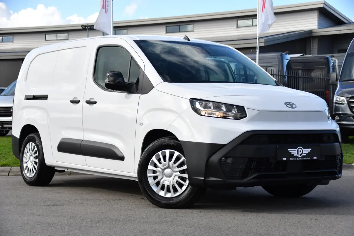 Professional 50 kWh Virtual, Camera, Cruise, Carplay, Multimedia, Standkachel, 136pk, NIEUW!