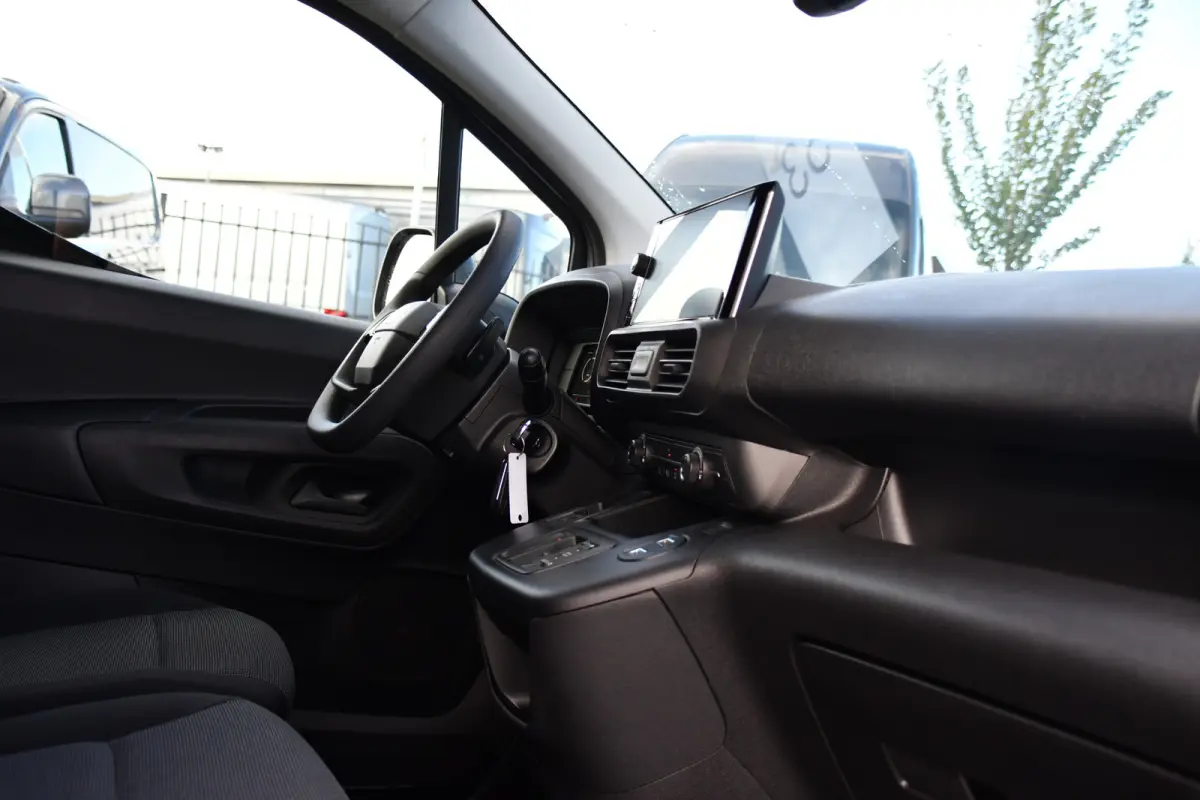 Professional 50 kWh Virtual, Camera, Cruise, Carplay, Multimedia, Standkachel, 136pk, NIEUW!