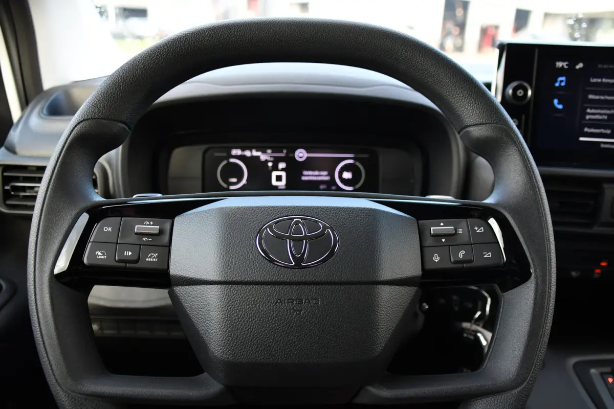 Professional 50 kWh Virtual, Camera, Cruise, Carplay, Multimedia, Standkachel, 136pk, NIEUW!