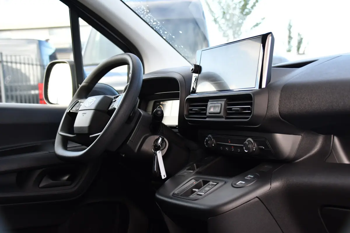 Professional 50 kWh Virtual, Camera, Cruise, Carplay, Multimedia, Standkachel, 136pk, NIEUW!