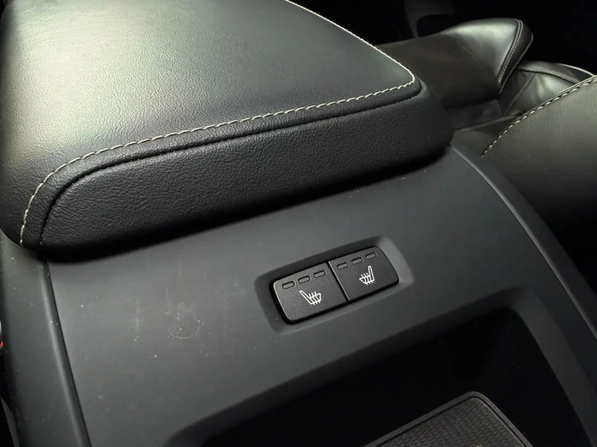 2.0 D4 AWD R-Design / Panoramadak / harmon & kardo