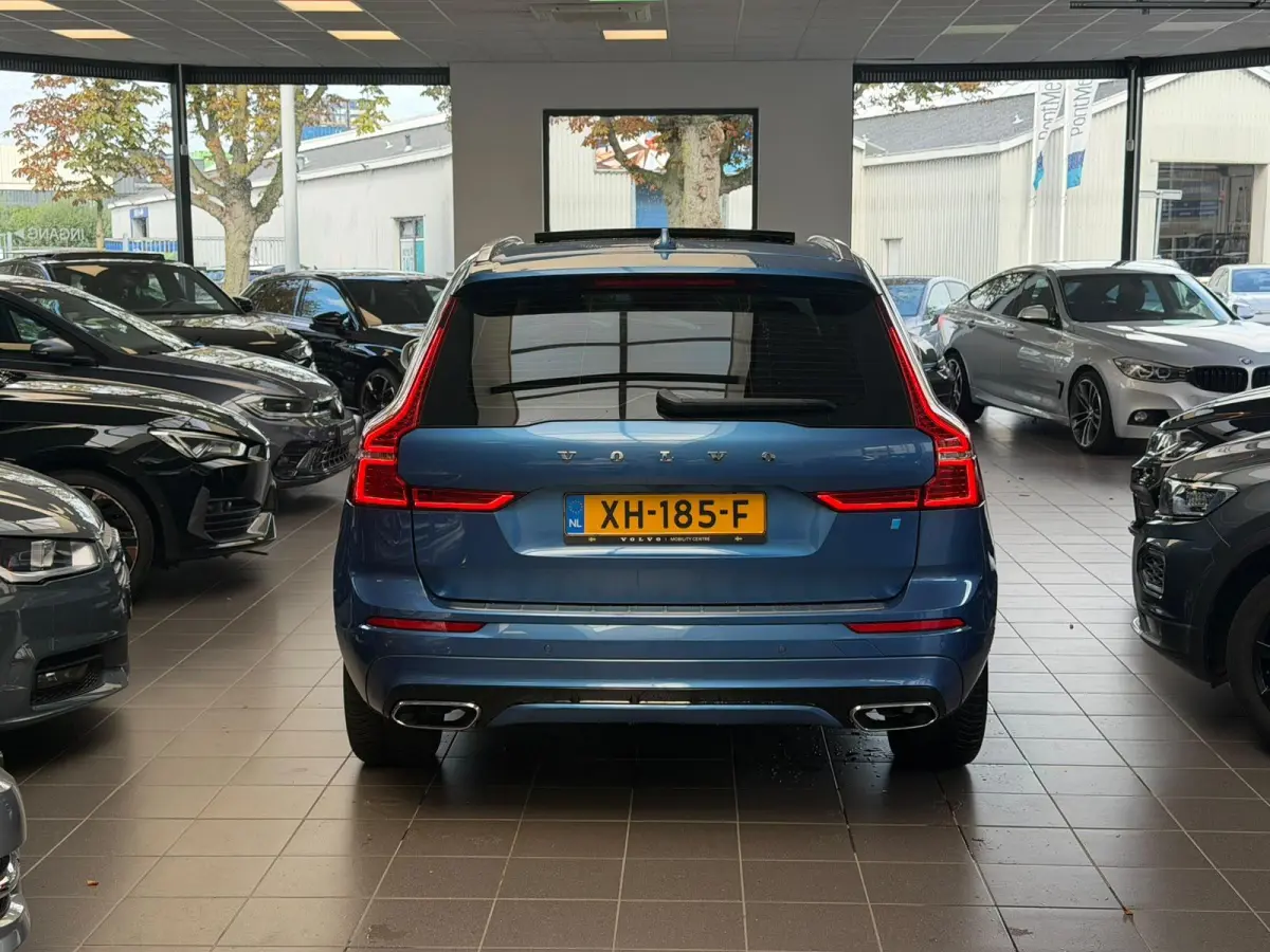 2.0 D4 AWD R-Design / Panoramadak / harmon & kardo