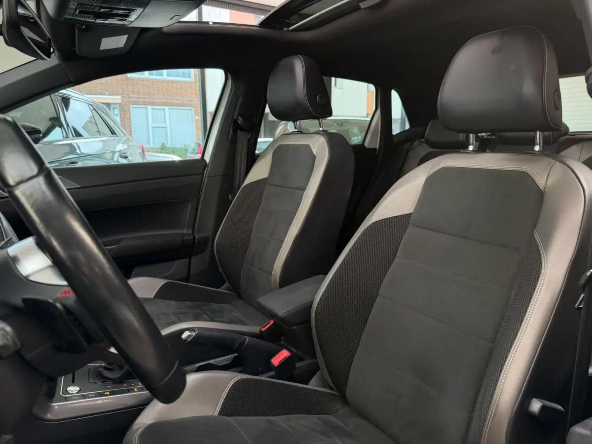 2.0 TSI GTI / Panoramadak / Beats / CarPlay /