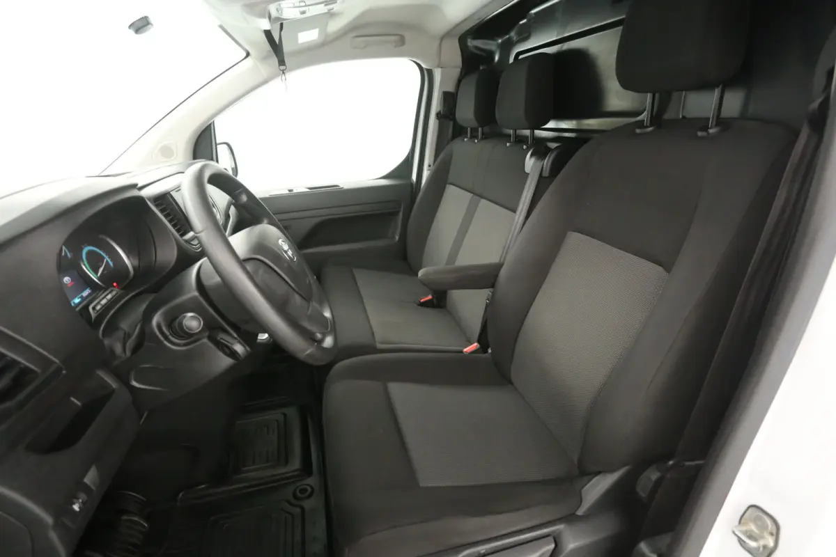 Elektrisch L2H1 50 kWh | Snelladen | SOH 99% | Airco | Cruise | 3 Zits