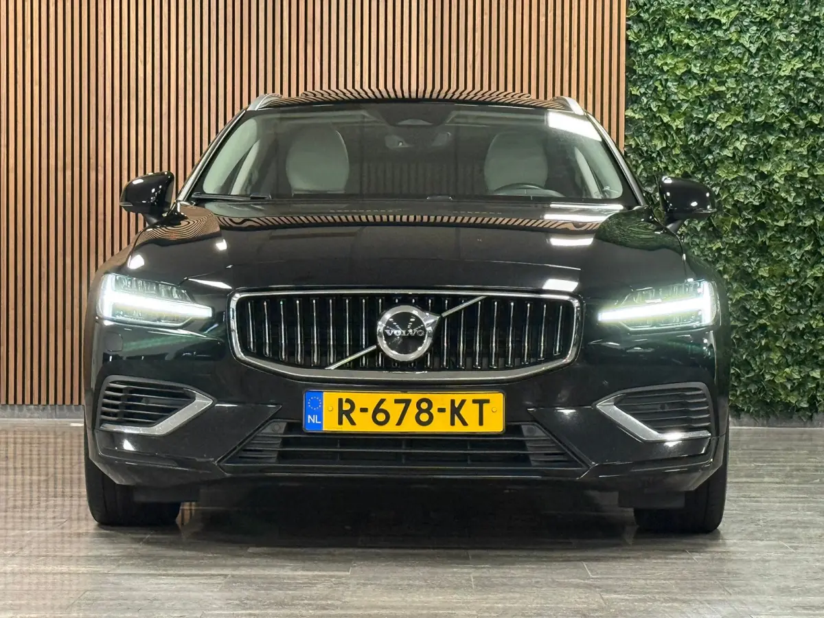 T6 AWD Recharge Ultimate Bright Long Range | Schuifdak | Stoelventilatie | Head-Up Display | Harman Kardon | Stoelmassage | Adaptieve Cruise Control | Stoelverwarming voor+achter | Stuurwiel