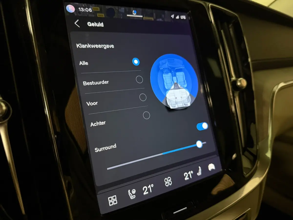 T6 AWD Recharge Ultimate Bright Long Range | Schuifdak | Stoelventilatie | Head-Up Display | Harman Kardon | Stoelmassage | Adaptieve Cruise Control | Stoelverwarming voor+achter | Stuurwiel