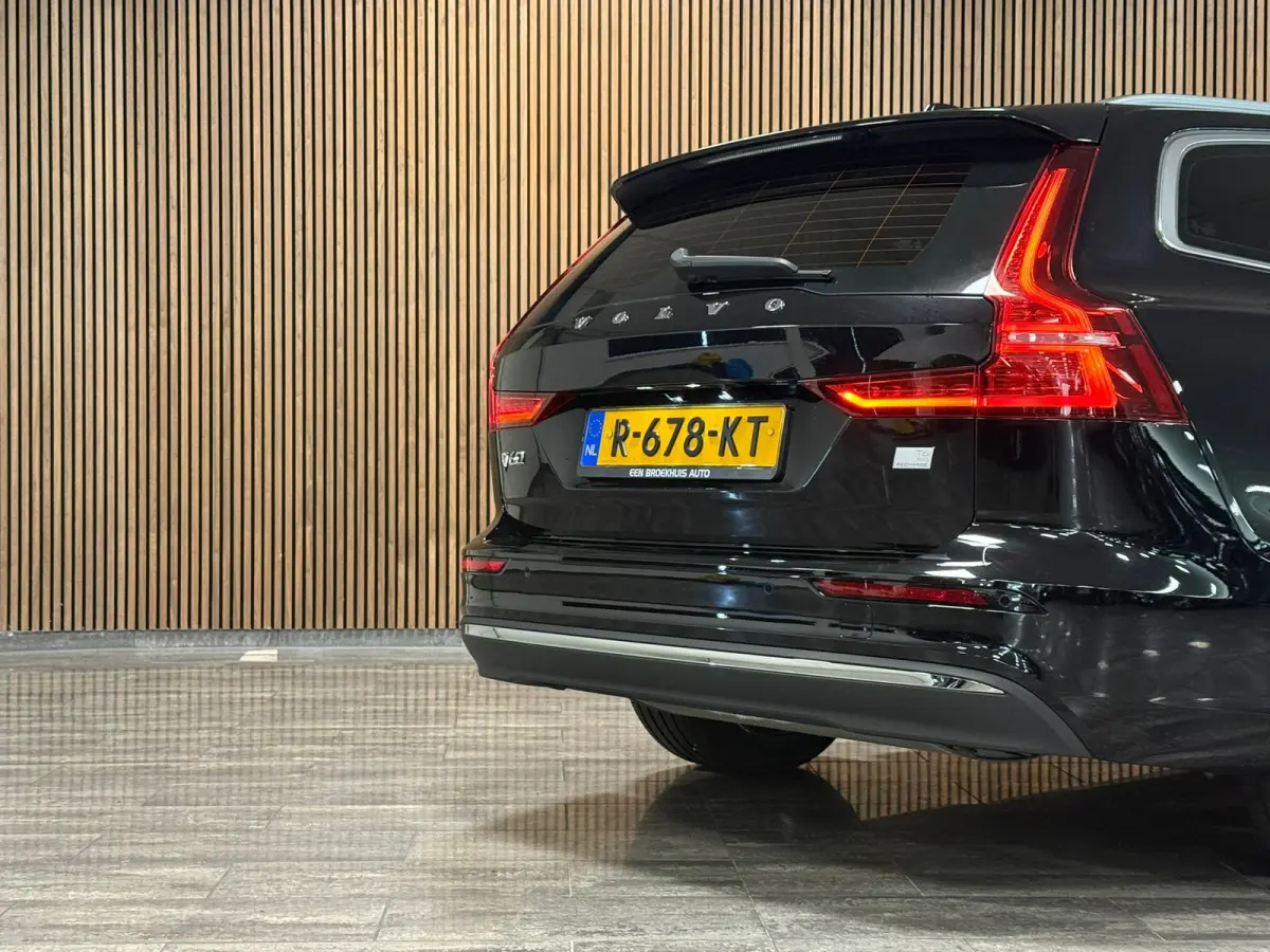 T6 AWD Recharge Ultimate Bright Long Range | Schuifdak | Stoelventilatie | Head-Up Display | Harman Kardon | Stoelmassage | Adaptieve Cruise Control | Stoelverwarming voor+achter | Stuurwiel