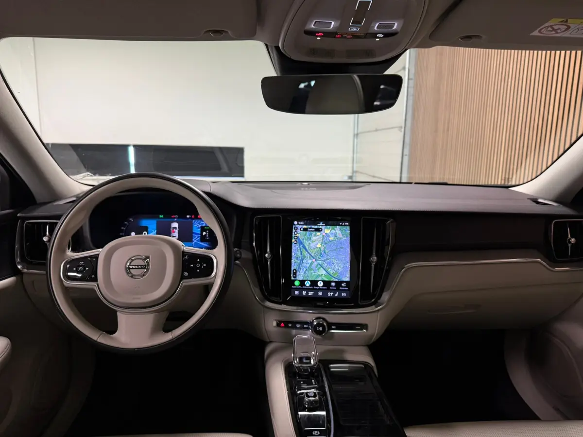 T6 AWD Recharge Ultimate Bright Long Range | Schuifdak | Stoelventilatie | Head-Up Display | Harman Kardon | Stoelmassage | Adaptieve Cruise Control | Stoelverwarming voor+achter | Stuurwiel