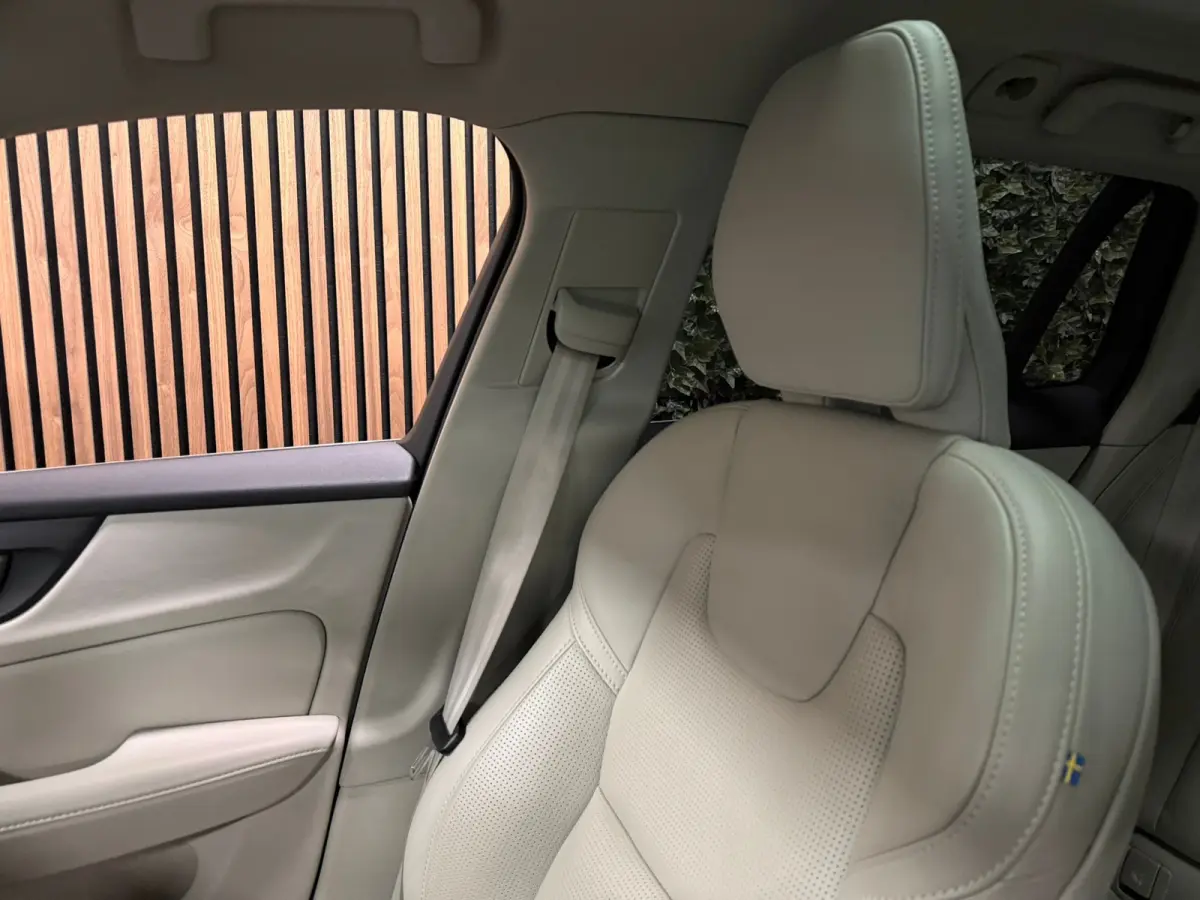 T6 AWD Recharge Ultimate Bright Long Range | Schuifdak | Stoelventilatie | Head-Up Display | Harman Kardon | Stoelmassage | Adaptieve Cruise Control | Stoelverwarming voor+achter | Stuurwiel