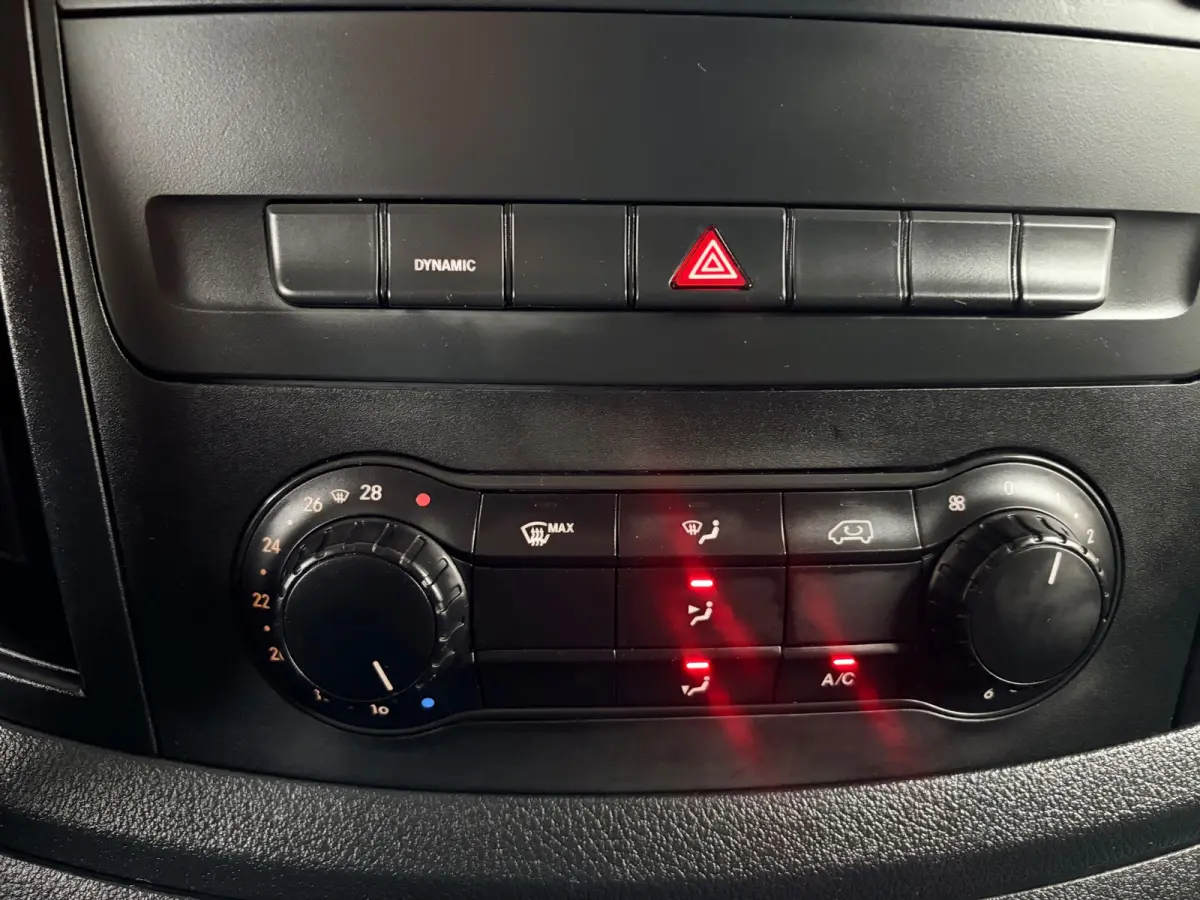 Elektrisch Servicewagen Automaat Lang 66 kWh L2H1 3 Persoons BOTT Inrichting RIJKLAARPRIJS!