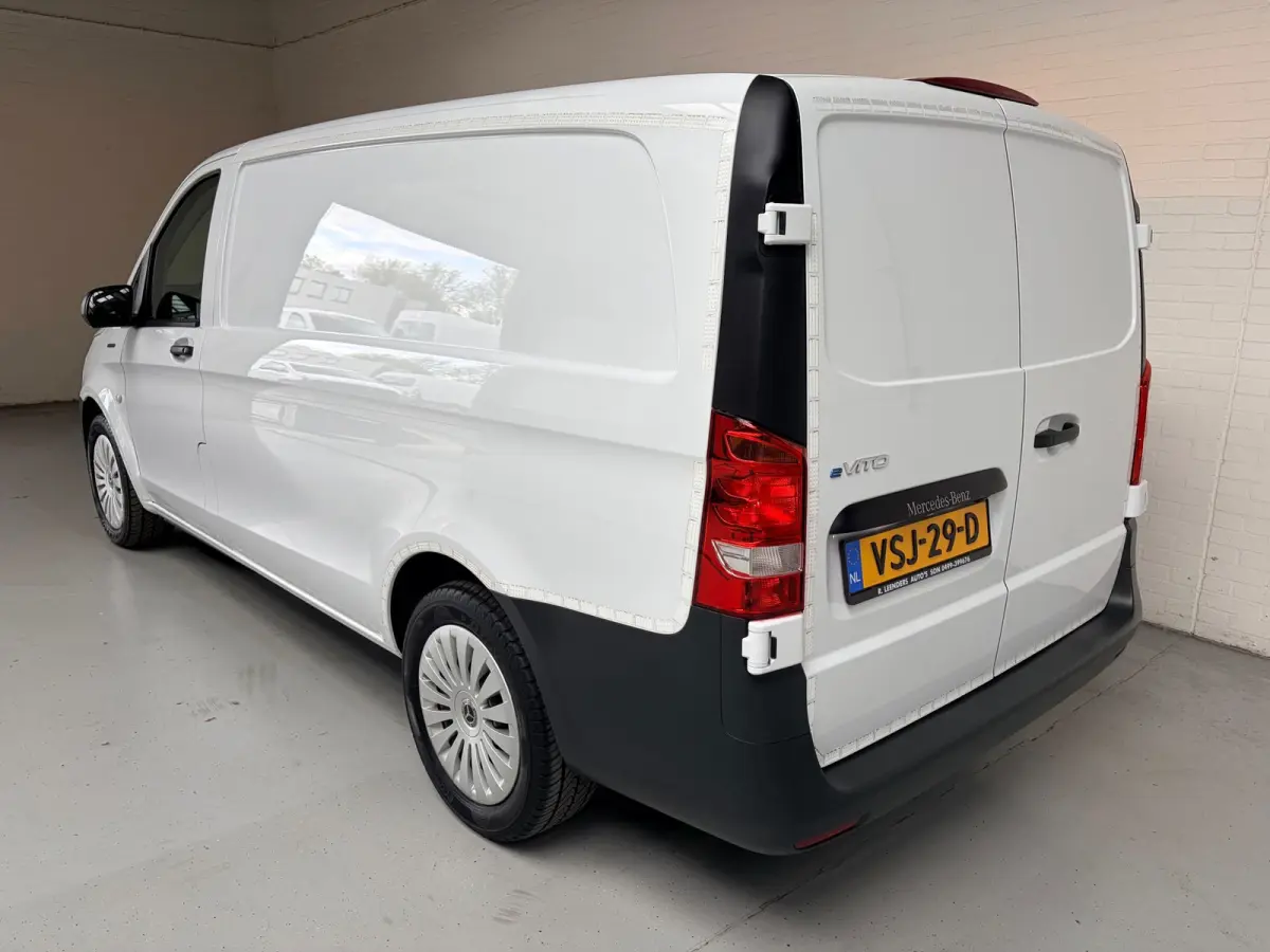 Elektrisch Servicewagen Automaat Lang 66 kWh L2H1 3 Persoons BOTT Inrichting RIJKLAARPRIJS!