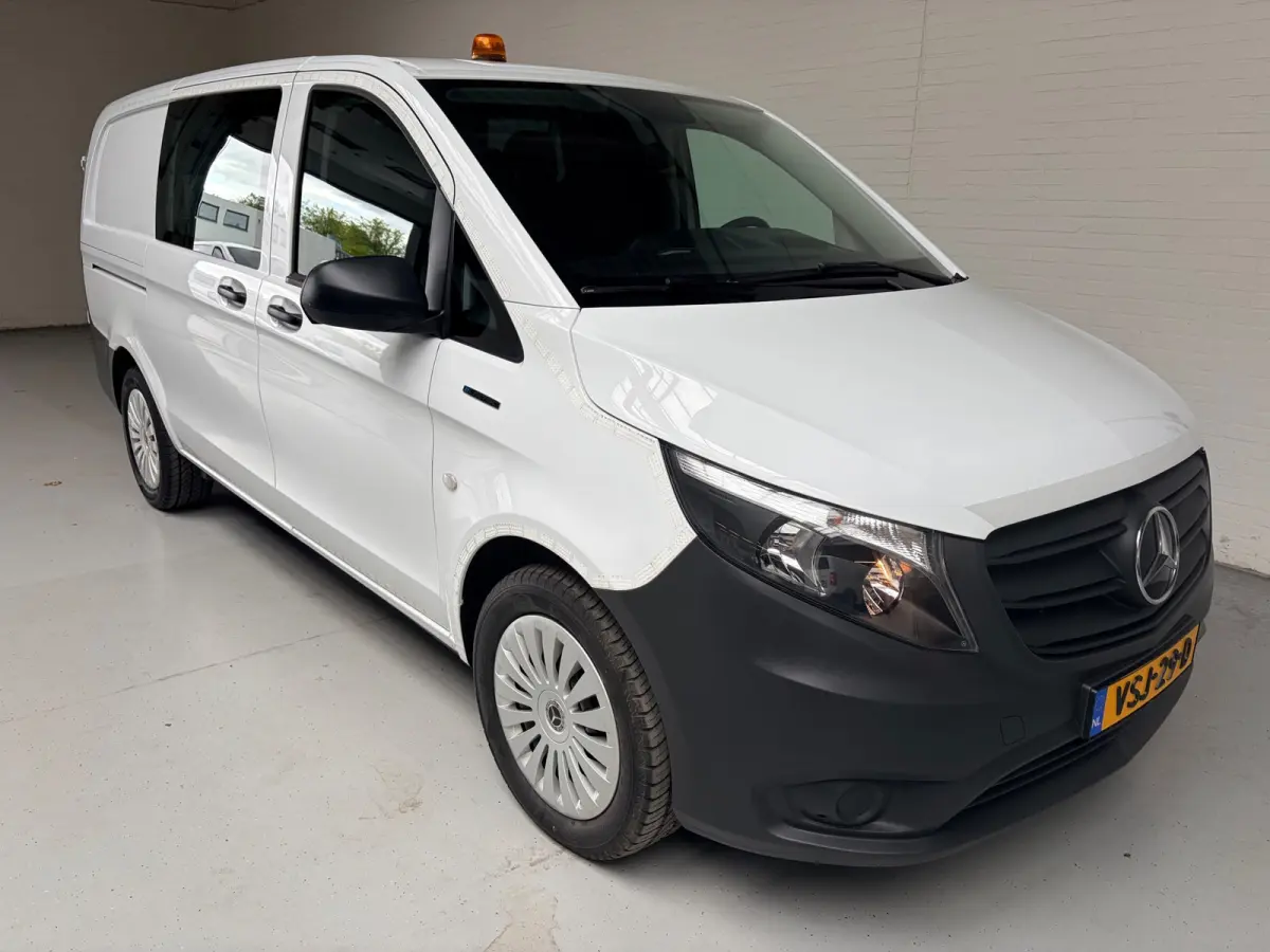 Elektrisch Servicewagen Automaat Lang 66 kWh L2H1 3 Persoons BOTT Inrichting RIJKLAARPRIJS!