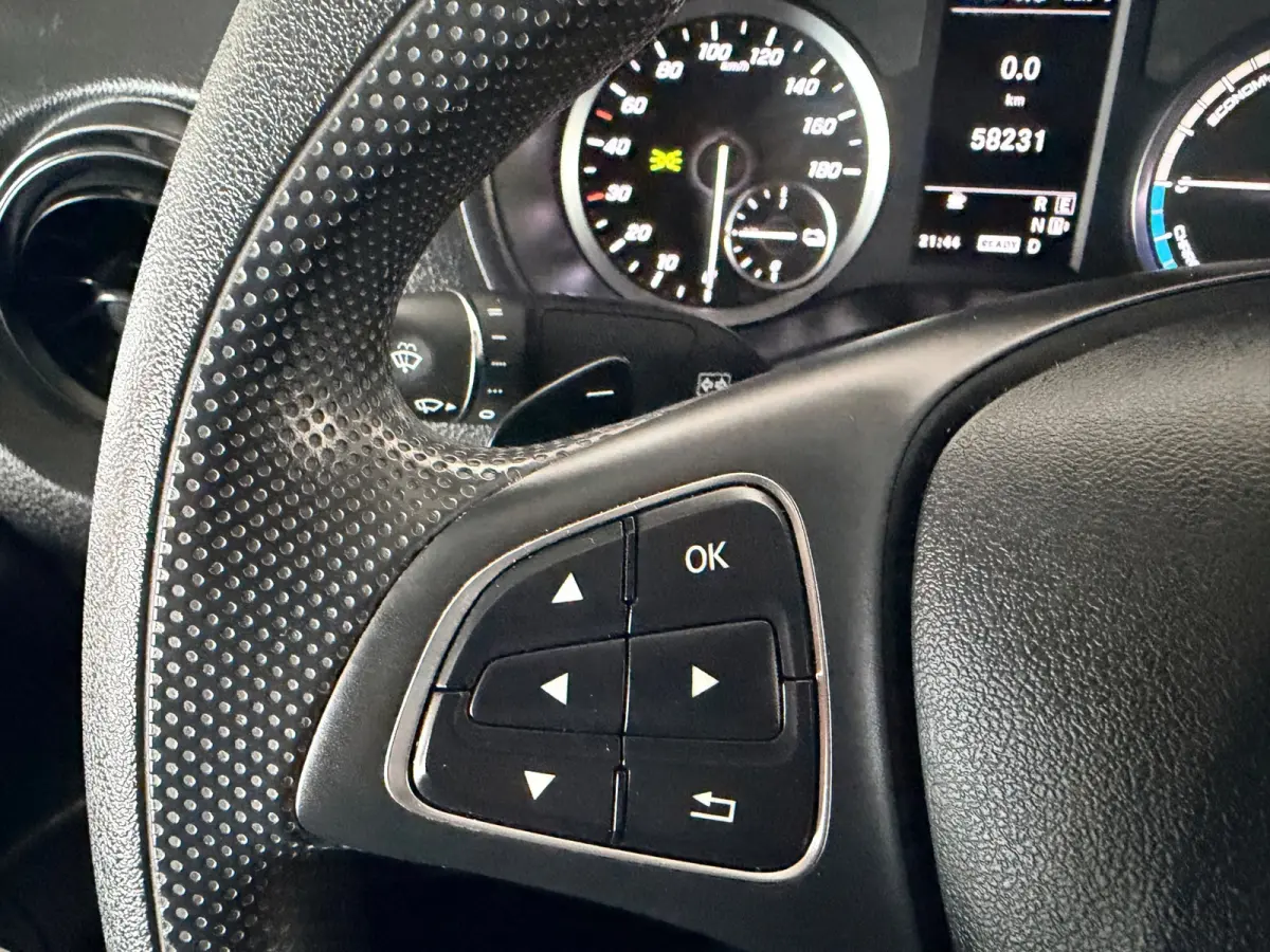 Elektrisch Servicewagen Automaat Lang 66 kWh L2H1 3 Persoons BOTT Inrichting RIJKLAARPRIJS!