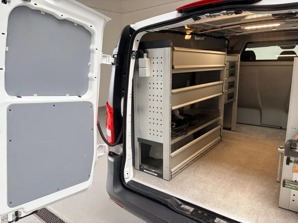 Elektrisch Servicewagen Automaat Lang 66 kWh L2H1 3 Persoons BOTT Inrichting RIJKLAARPRIJS!