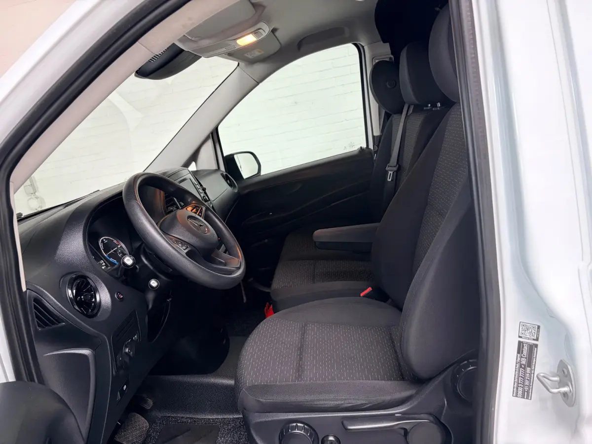 Elektrisch Servicewagen Automaat Lang 66 kWh L2H1 3 Persoons BOTT Inrichting RIJKLAARPRIJS!