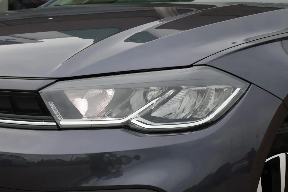 1.0 TSI 95pk Life Edition | Navigatie | Camera | PDC | Stoelverwarming | Keyless