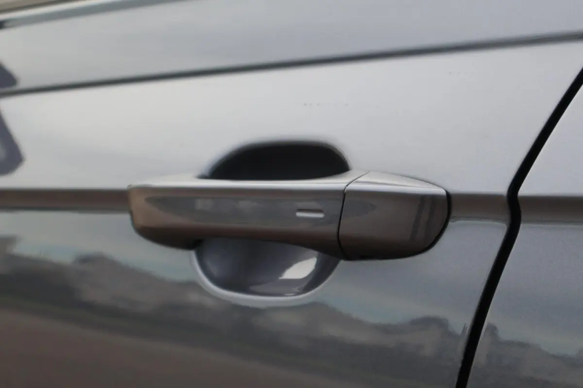 1.0 TSI 95pk Life Edition | Navigatie | Camera | PDC | Stoelverwarming | Keyless