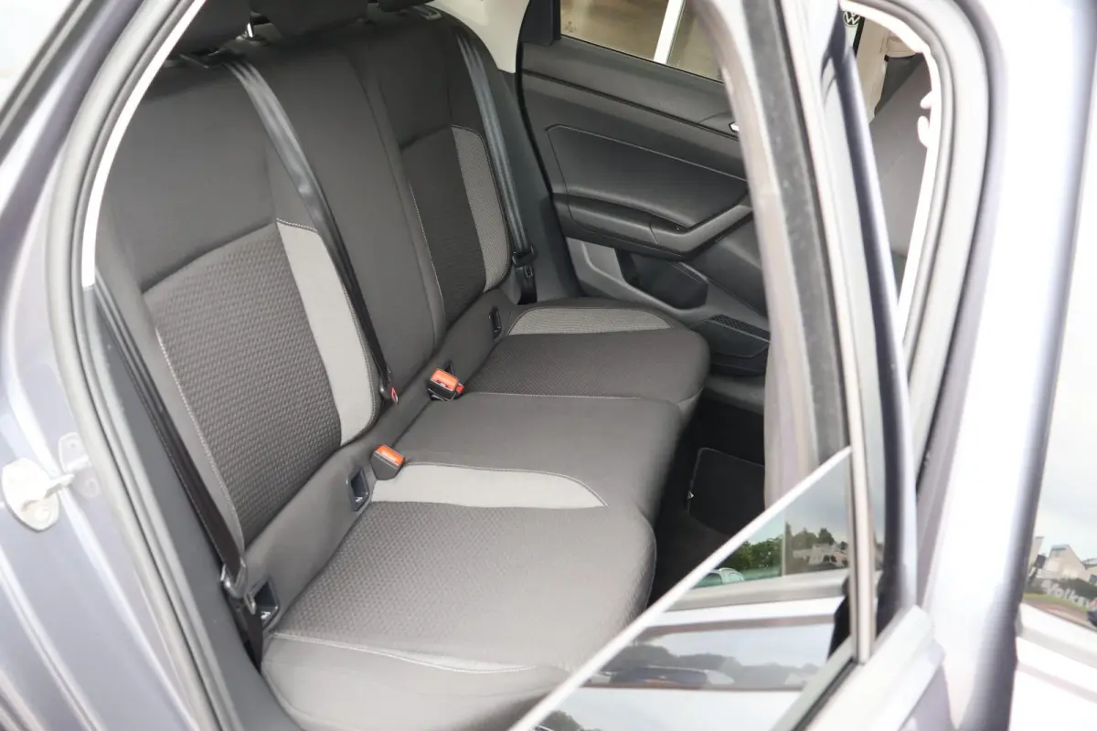 1.0 TSI 95pk Life Edition | Navigatie | Camera | PDC | Stoelverwarming | Keyless