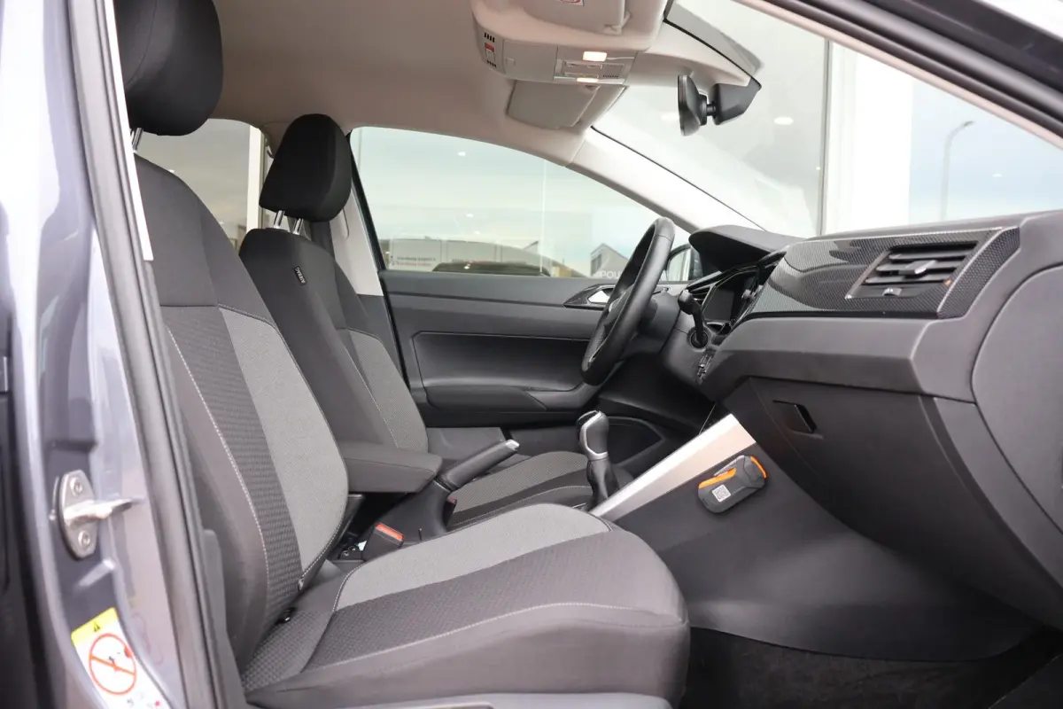 1.0 TSI 95pk Life Edition | Navigatie | Camera | PDC | Stoelverwarming | Keyless