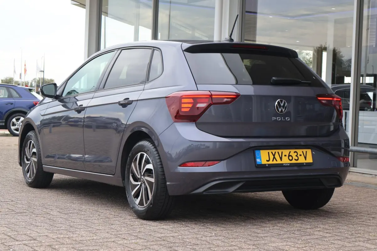 1.0 TSI 95pk Life Edition | Navigatie | Camera | PDC | Stoelverwarming | Keyless