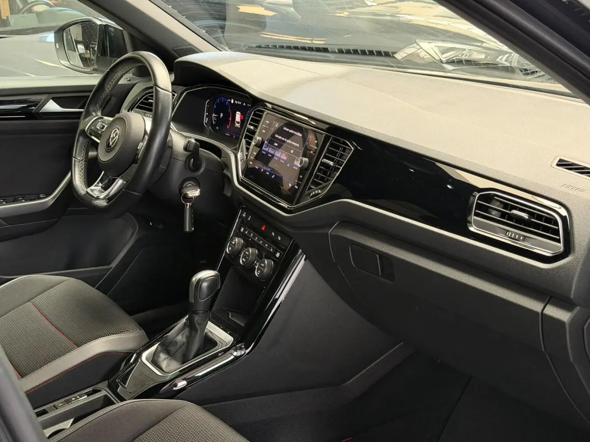 1.5 TSI Sport Business R-Line / Led / CarPlay / Na
