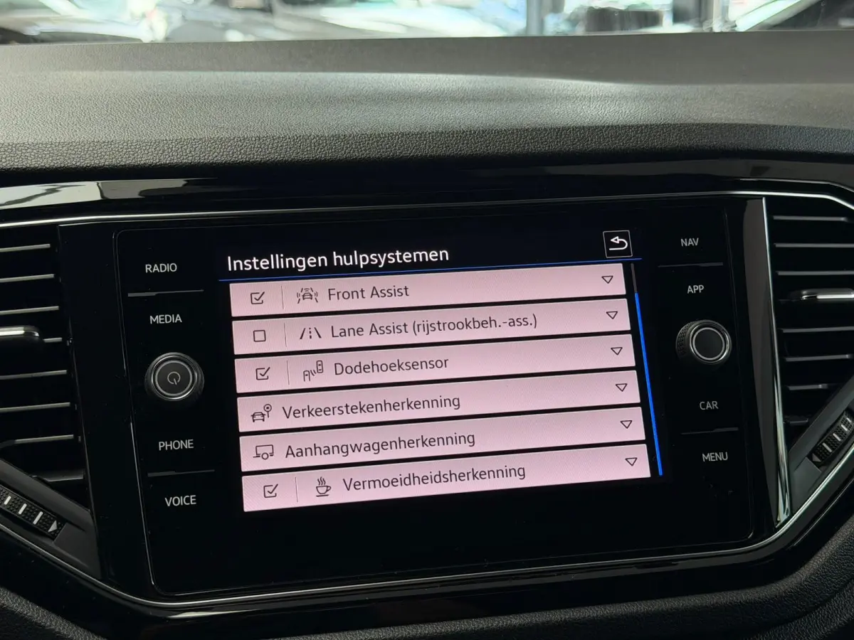 1.5 TSI Sport Business R-Line / Led / CarPlay / Na