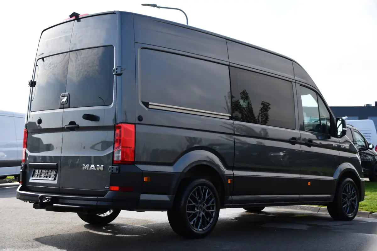 3.180 35 2.0 L3H3 4x4 PB Edition Camera, Cruise, Carplay, LED, Trekhaak, 177pk, Automaat, Sensoren, Stoelverwarming, Uniek!