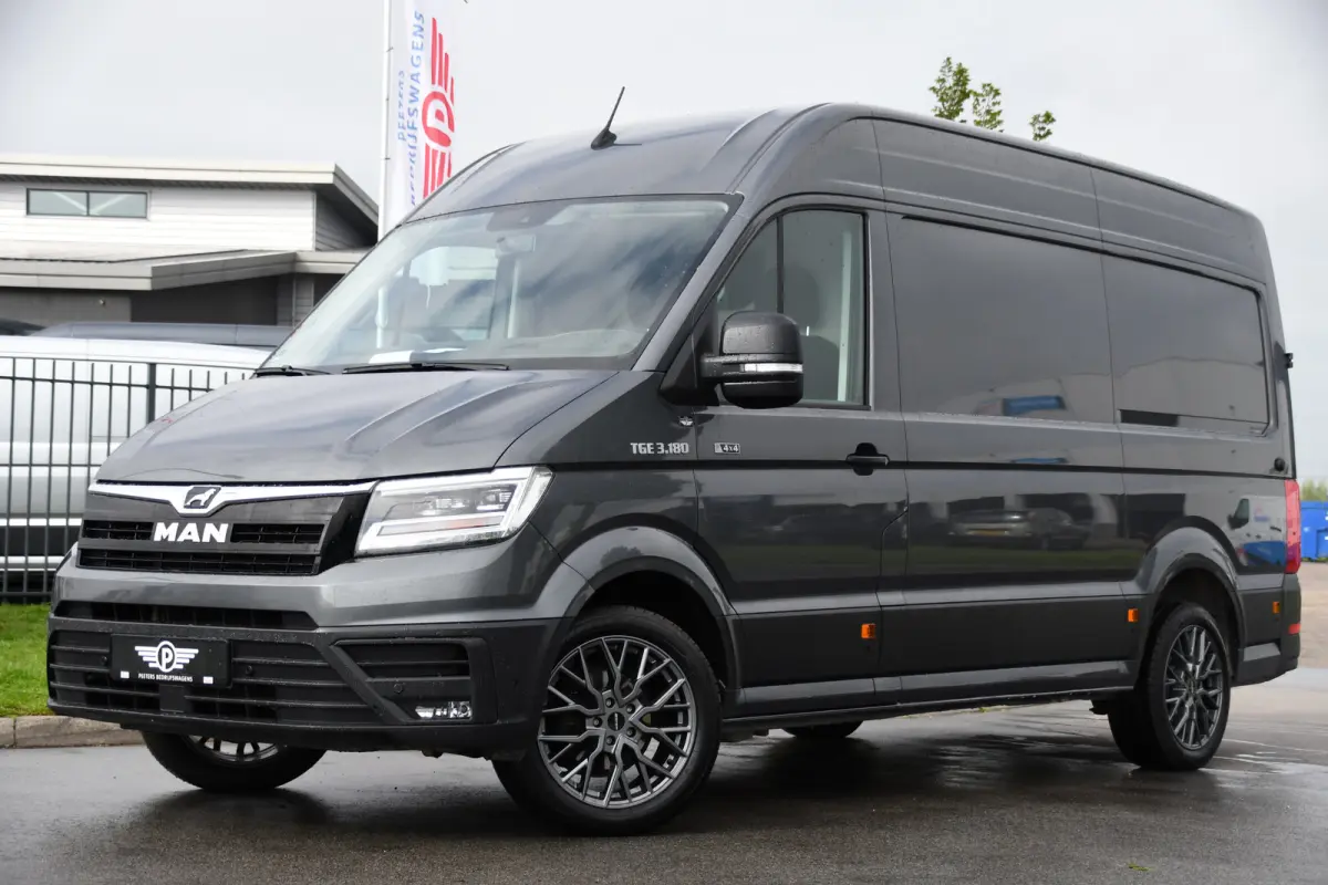 3.180 35 2.0 L3H3 4x4 PB Edition Camera, Cruise, Carplay, LED, Trekhaak, 177pk, Automaat, Sensoren, Stoelverwarming, Uniek!