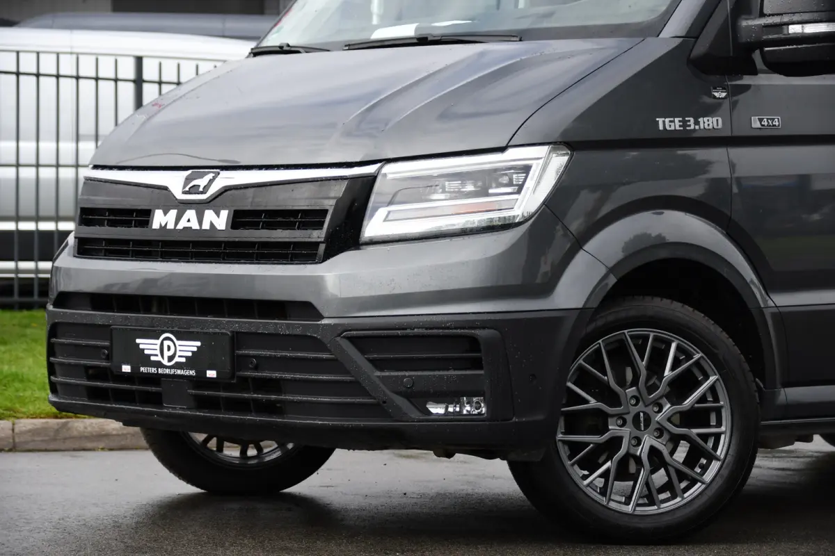 3.180 35 2.0 L3H3 4x4 PB Edition Camera, Cruise, Carplay, LED, Trekhaak, 177pk, Automaat, Sensoren, Stoelverwarming, Uniek!