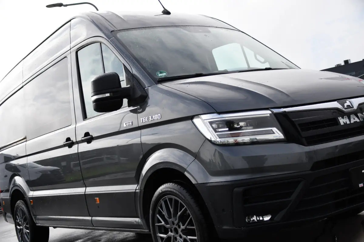 3.180 35 2.0 L3H3 4x4 PB Edition Camera, Cruise, Carplay, LED, Trekhaak, 177pk, Automaat, Sensoren, Stoelverwarming, Uniek!